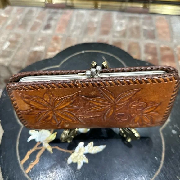 Vintage Tooled Leather Wallet Genuine Calf Kiss Lock Brown 7.5x3.75 - Picture 3 of 11